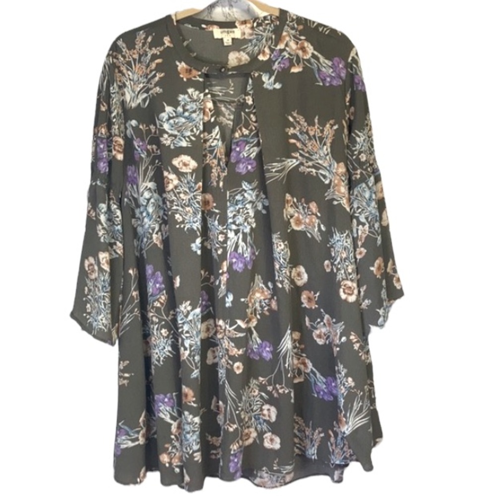 Umgee: Floral Dress Flowy Silhouette with Bell Sleeves | Sz M